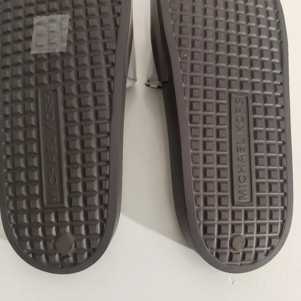 Michael Kors Gilmore Logo Print size 6 NWOT - Picture 10 of 10